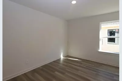810 Ridgewood Cliffs Court, Willis, TX 77378 - Photo 13