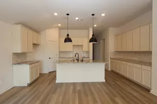 810 Ridgewood Clfs Ct, Willis, TX 77378 - Photo 3