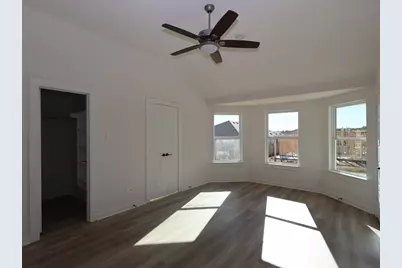810 Ridgewood Cliffs Court, Willis, TX 77378 - Photo 9