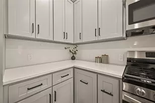 7222 Philibert Ln, Houston, TX 77028 - Photo 11