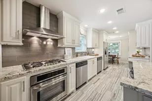 2702 Manila Ln, Houston, TX 77043 - Photo 7