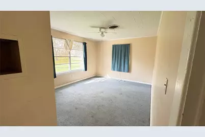 116 W Mahan Street, Richwood, TX 77531 - Photo 5