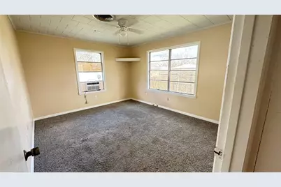 116 W Mahan Street, Richwood, TX 77531 - Photo 9