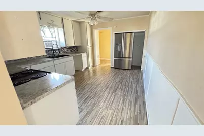 116 W Mahan Street, Richwood, TX 77531 - Photo 9