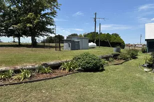 4026 FM109, New Ulm, TX 78950 - Photo 31