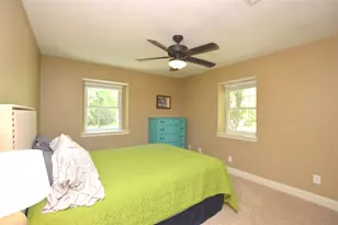 2 Woodhaven Wood Ct, The Woodlands, TX 77380 - Photo 17