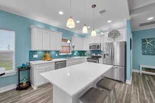 978 Seadrift Dr, Crystal Beach, TX 77650 - Photo 11