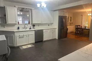 319 E Walnut, Winnie, TX 77665 - Photo 5
