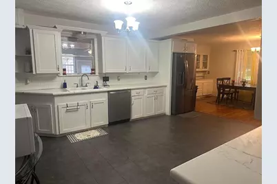 319 E Walnut, Winnie, TX 77665 - Photo 5