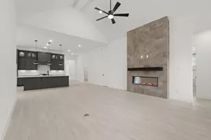 15719 Hoptree Hts Ln, Conroe, TX 77302 - Photo 7