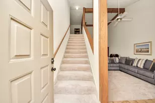 9433 Pagewood Ln, Houston, TX 77063 - Photo 11