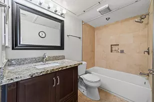 1805 Stoney Brook Dr Dr, Houston, TX 77063 - Photo 23