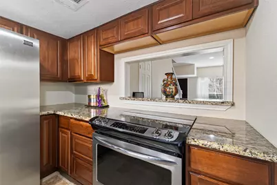 1805 Stoney Brook Dr Drive #103, Houston, TX 77063 - Photo 13