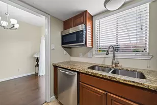 1805 Stoney Brook Dr Dr, Houston, TX 77063 - Photo 15