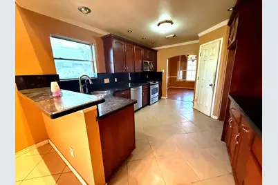 914 Chase Creek Circle, Bacliff, TX 77518 - Photo 5