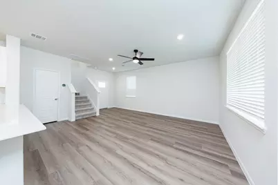 2106 Creole Creek Lane, Houston, TX 77090 - Photo 5