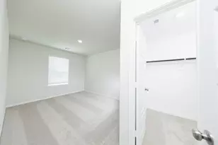 2106 Creole Crk Ln, Houston, TX 77090 - Photo 11