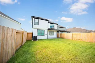 2106 Creole Crk Ln, Houston, TX 77090 - Photo 19