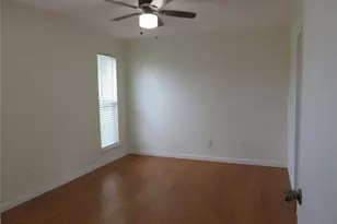 2815 Old Fort Rd, Sugar Land, TX 77479 - Photo 7