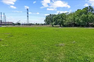 718 Staffordshire Road Rd, Stafford, TX 77477 - Photo 3