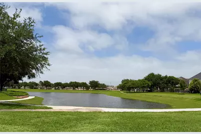 1062 Cayman Bend Lane, League City, TX 77573 - Photo 5