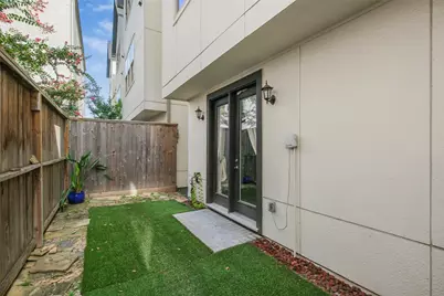 4010 University Grove Street, Houston, TX 77023 - Photo 3