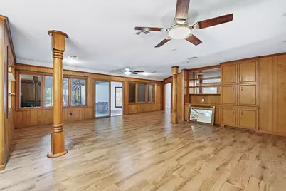1718 Fairhill Circle, Texas City, TX 77591 - Photo 7
