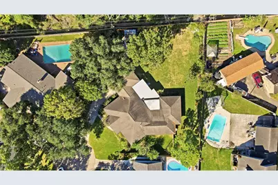 1718 Fairhill Circle, Texas City, TX 77591 - Photo 41