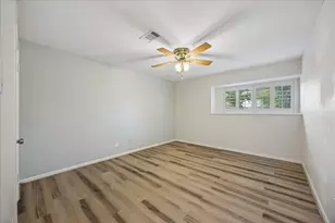 8114 Twin Hills Dr, Houston, TX 77071 - Photo 21