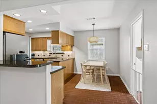 8114 Twin Hills Dr, Houston, TX 77071 - Photo 11