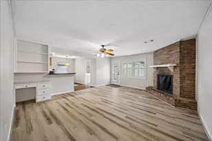 8114 Twin Hills Dr, Houston, TX 77071 - Photo 7