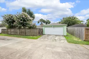 8114 Twin Hills Dr, Houston, TX 77071 - Photo 27