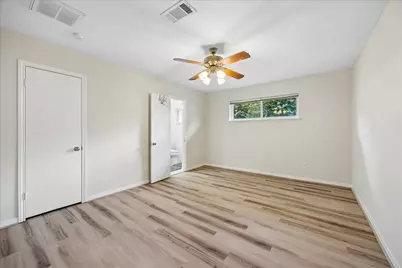 8114 Twin Hills Drive, Houston, TX 77071 - Photo 13