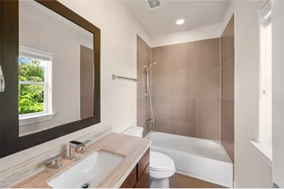 2004 Lou Ellen Lane #D, Houston, TX 77018 - Photo 15