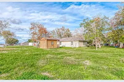 1512 Bayou Drive, Bay City, TX 77414 - Photo 3