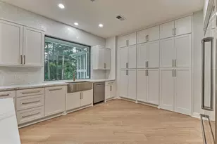 24 Autumn Crescent, The Woodlands, TX 77381 - Photo 17
