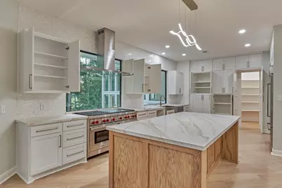 24 Autumn Crescent, The Woodlands, TX 77381 - Photo 13