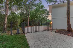 24 Autumn Crescent, The Woodlands, TX 77381 - Photo 35