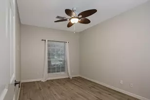 39 N Morning Cloud Cir, The Woodlands, TX 77381 - Photo 5