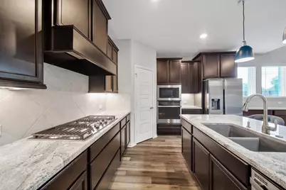 19234 Red Cascade Court, Tomball, TX 77377 - Photo 11