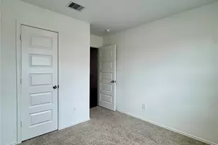 2216 Laurel Bloom Ln, Sealy, TX 77474 - Photo 11