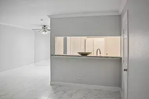 13776 Hollowgreen Dr, Houston, TX 77082 - Photo 9