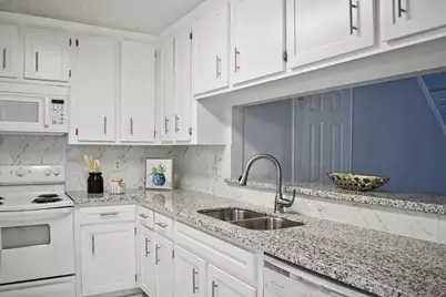13776 Hollowgreen Drive #407, Houston, TX 77082 - Photo 11