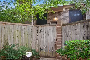 13776 Hollowgreen Dr, Houston, TX 77082 - Photo 7