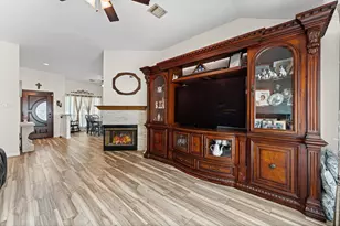 3823 Redbud Dr, La Porte, TX 77571 - Photo 5