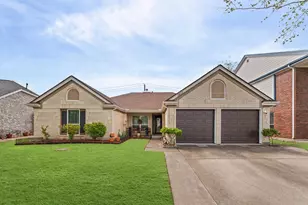 3823 Redbud Dr, La Porte, TX 77571 - Photo 1