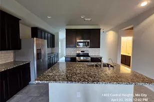 1402 Central Heights Dr, Missouri City, TX 77459 - Photo 11