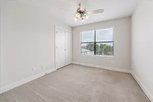 8710 Beverly Hill St, Houston, TX 77063 - Photo 17