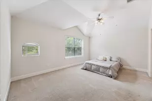 8710 Beverly Hill St, Houston, TX 77063 - Photo 13