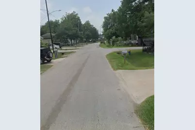 1033 Reverend B J Lewis Dr, Houston, TX 77088 - Photo 3